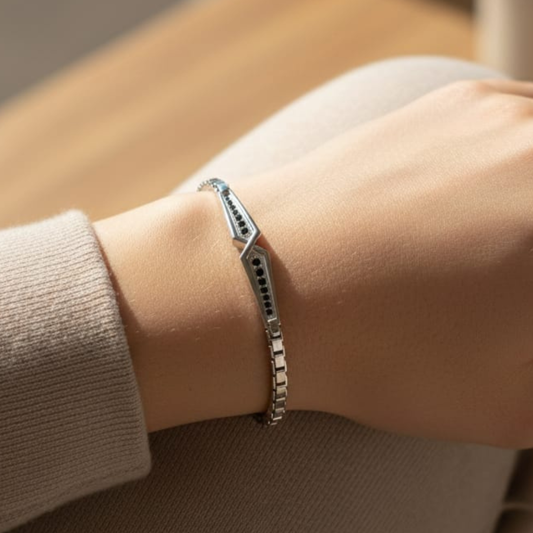 Geometric Infinity Onyx 925 Silver Box Chain Bracelet